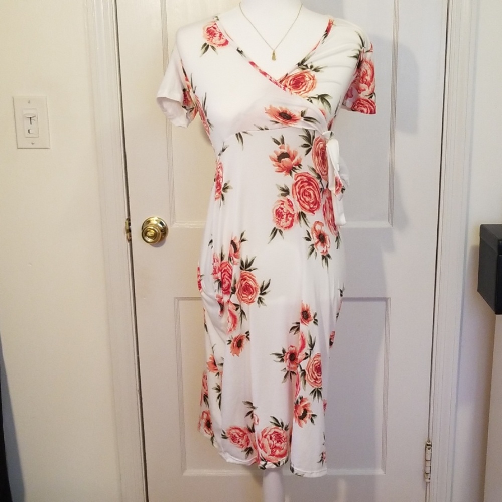 Floral White Dress - Picture 1 of 4